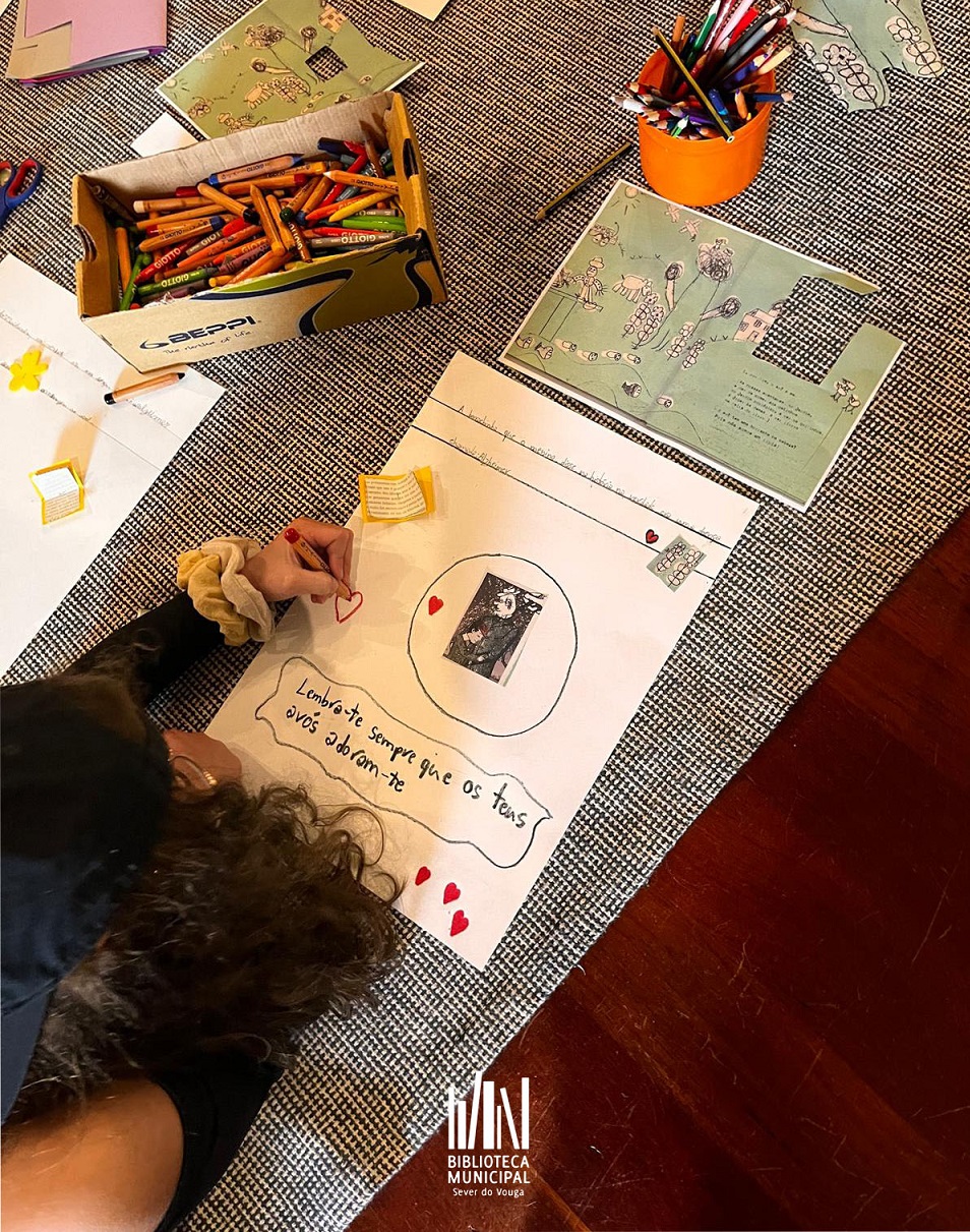 O meu avô tem uma borracha na cabeça